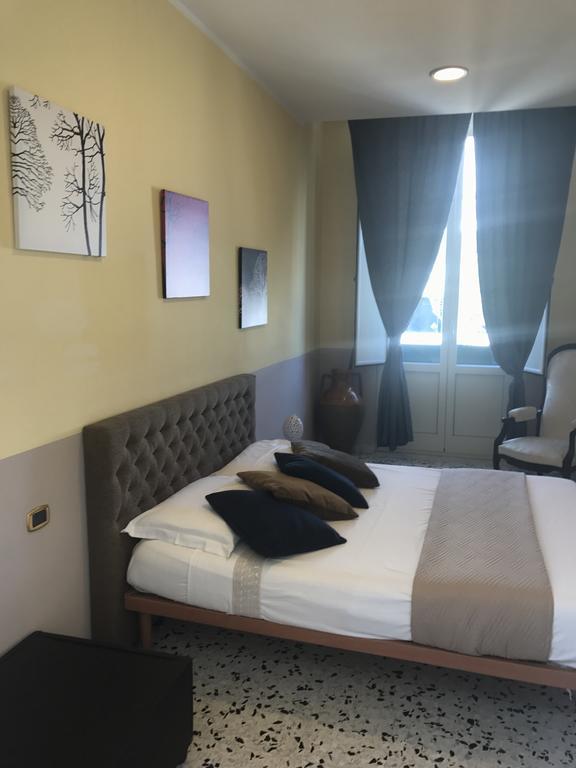 B&B Le Colonne บรินดิซิ ห้อง รูปภาพ