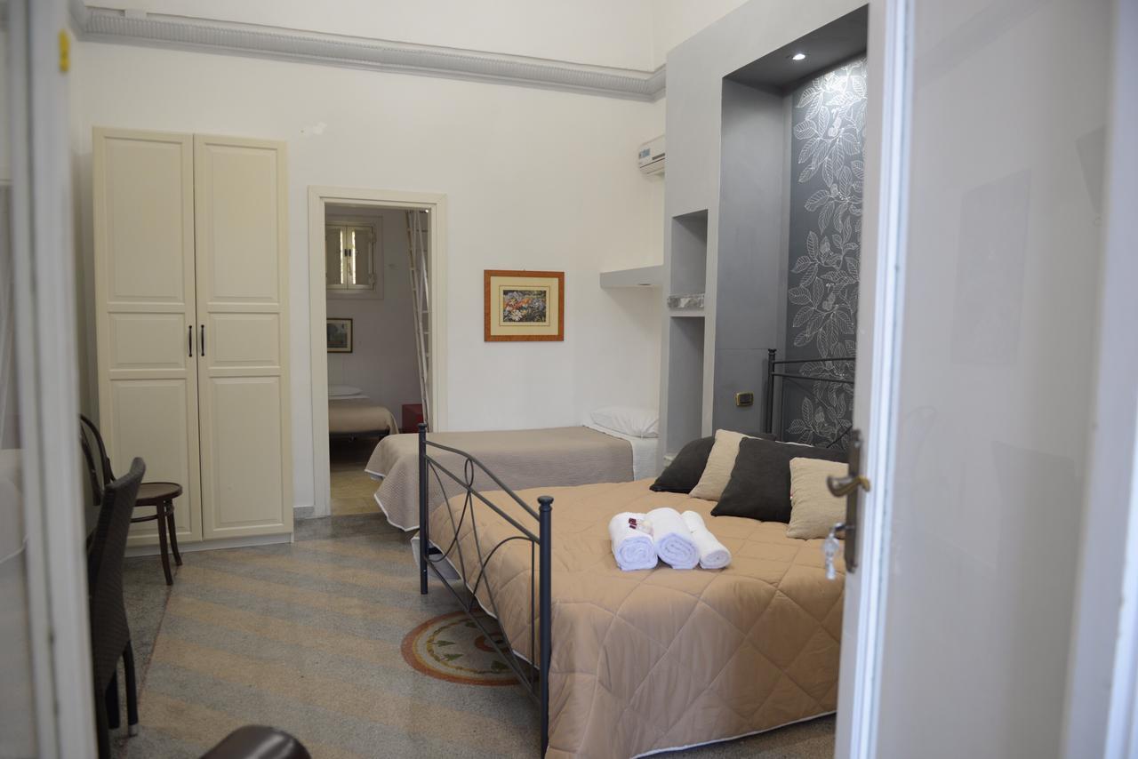 B&B Le Colonne บรินดิซิ ภายนอก รูปภาพ