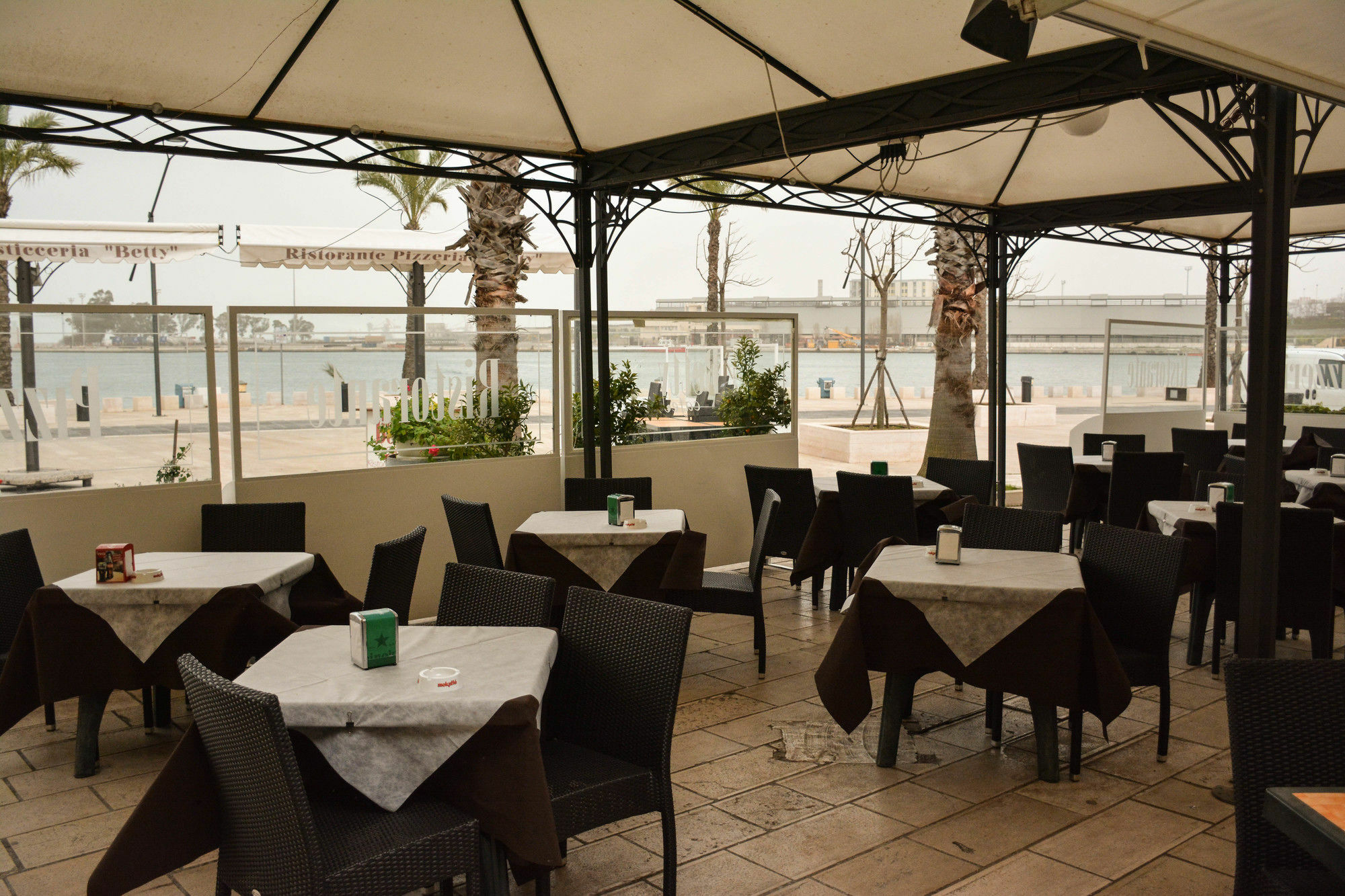 B&B Le Colonne บรินดิซิ ภายนอก รูปภาพ